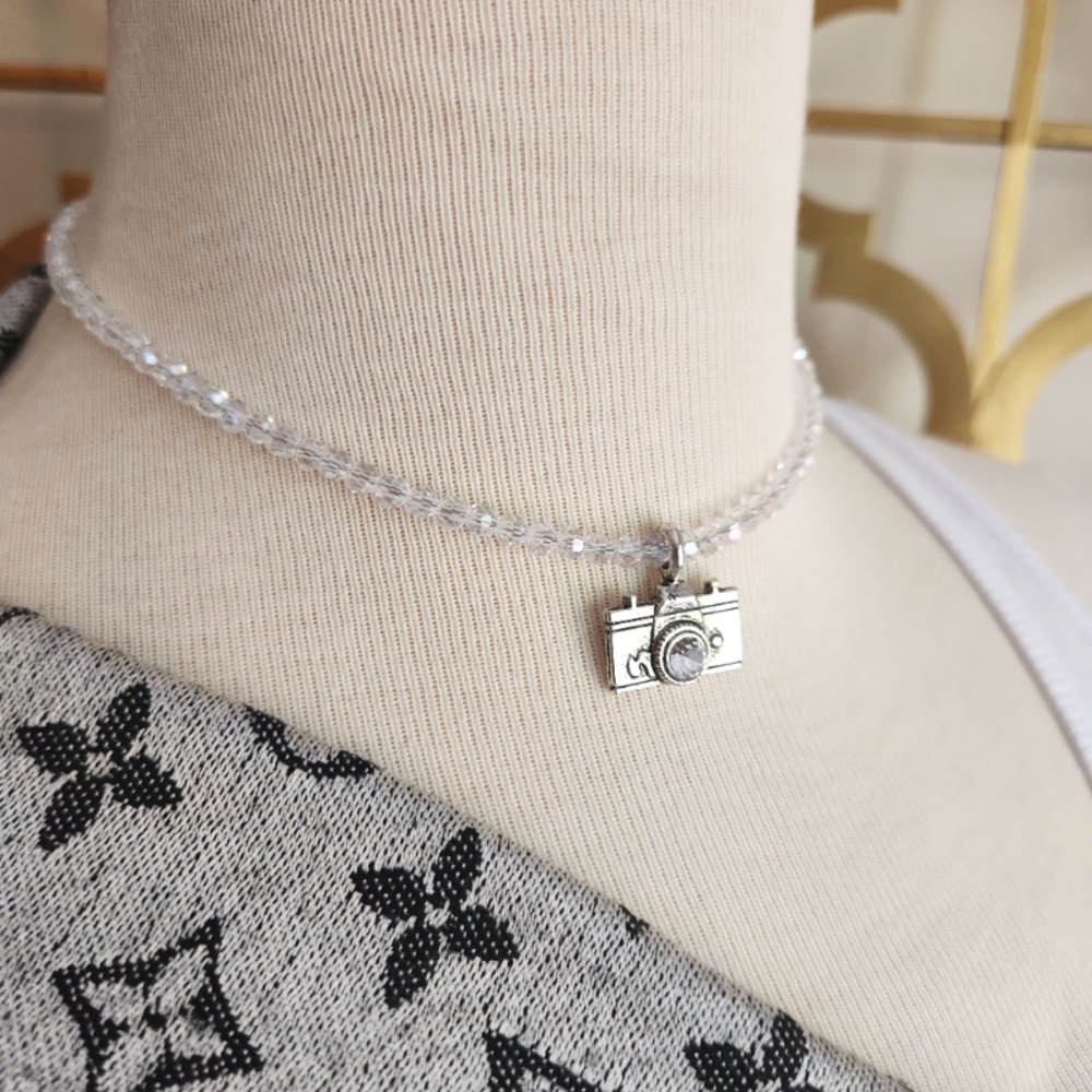 📸 Silvertone Camera Pendant W/Crystal Necklace 📷 - Picture 4 of 16